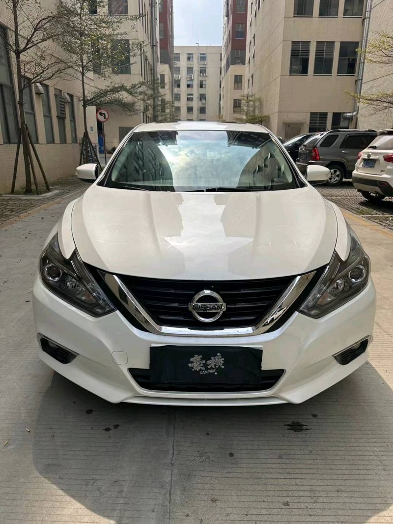 佛山17年日产天籁1