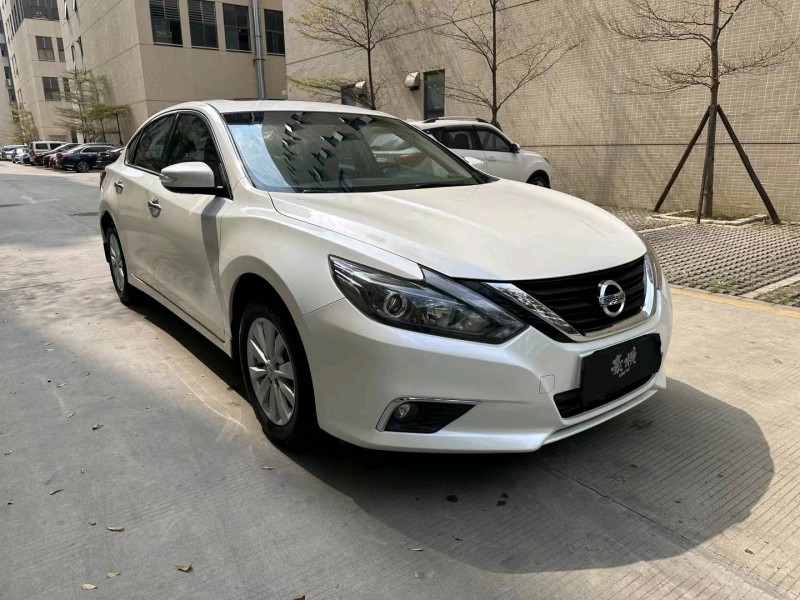 佛山17年日产天籁2