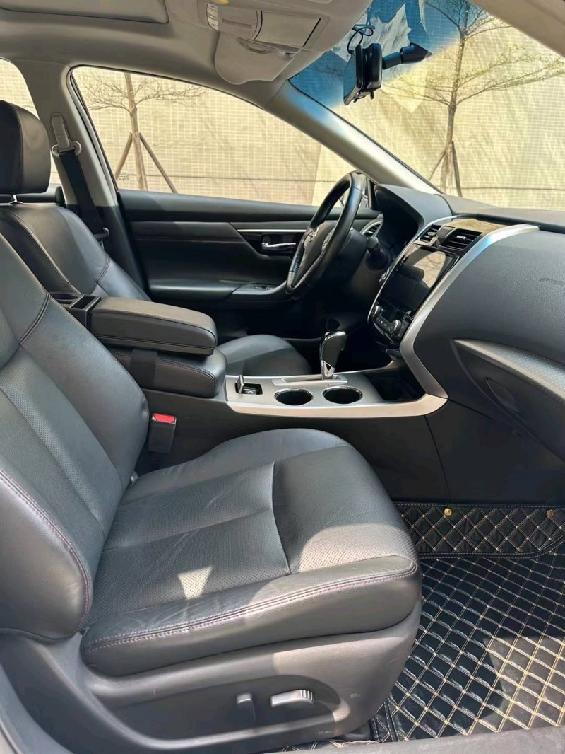 佛山17年日产天籁7