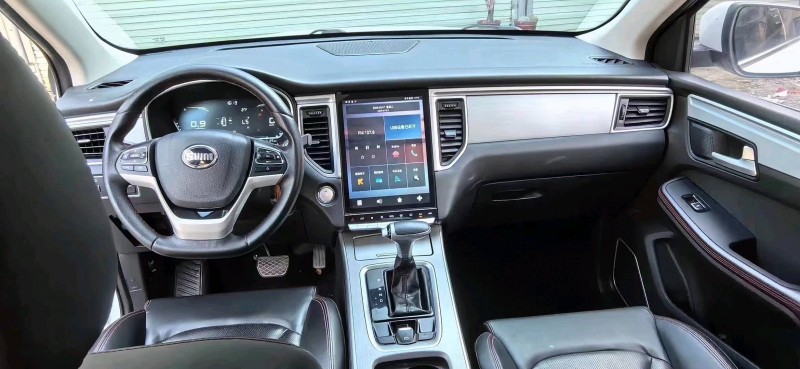 南宁19年SWM斯威汽车G054