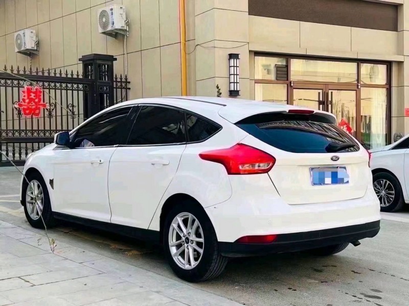 东营16年福特福克斯4