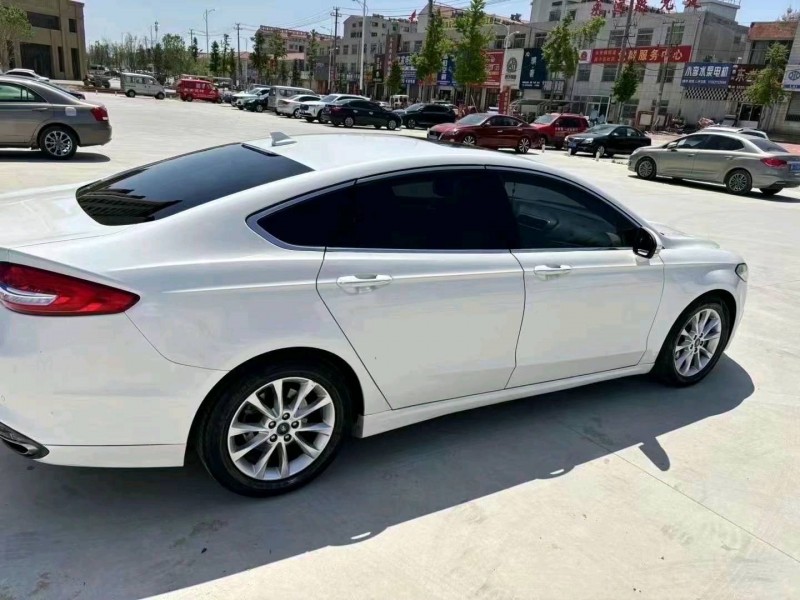 东营17年福特蒙迪欧5