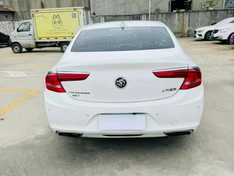 枣庄17年别克君越5