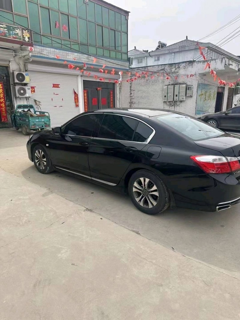 菏泽15年本田雅阁8