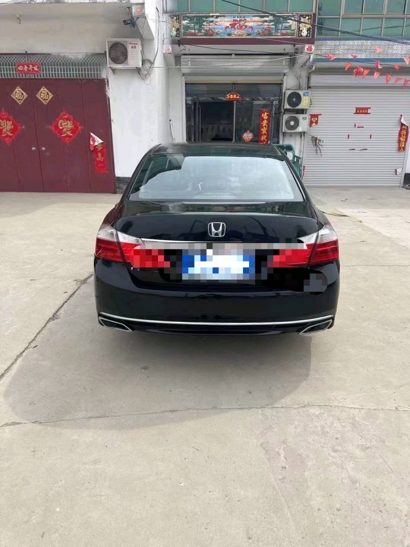 菏泽15年本田雅阁9