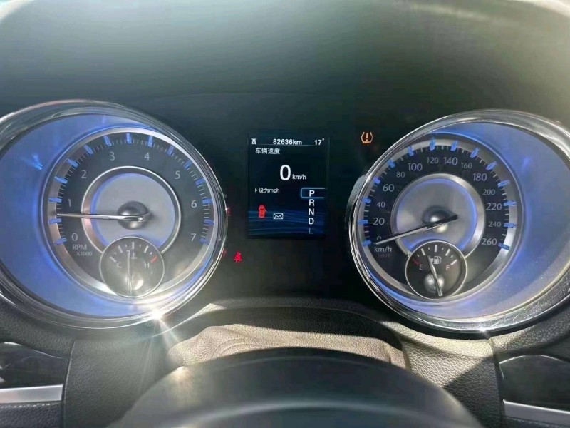 东营14年克莱斯勒300C7