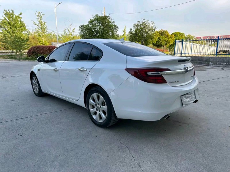 徐州17年别克君威8