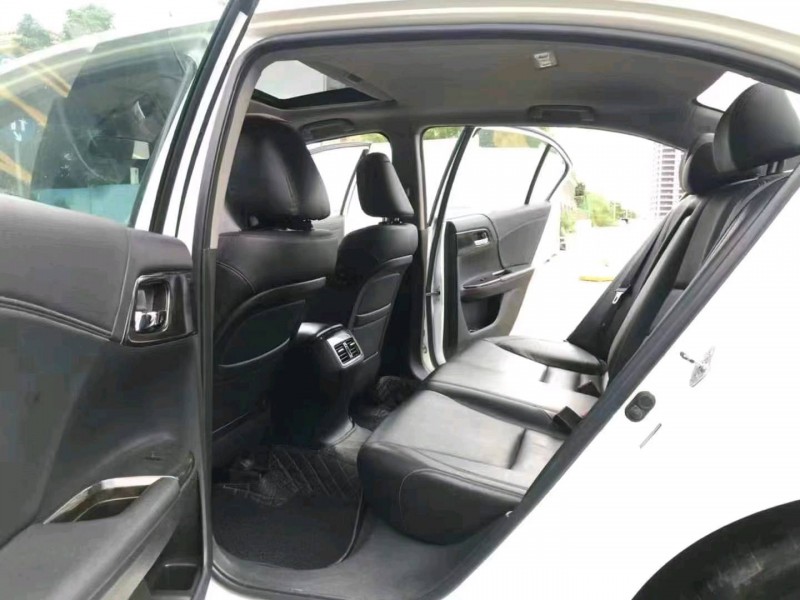 汕头14年本田雅阁3