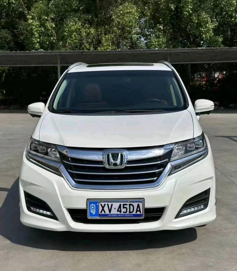 汕头17年本田艾力绅1