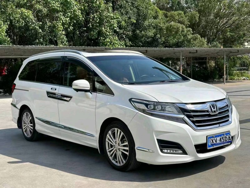 汕头17年本田艾力绅2