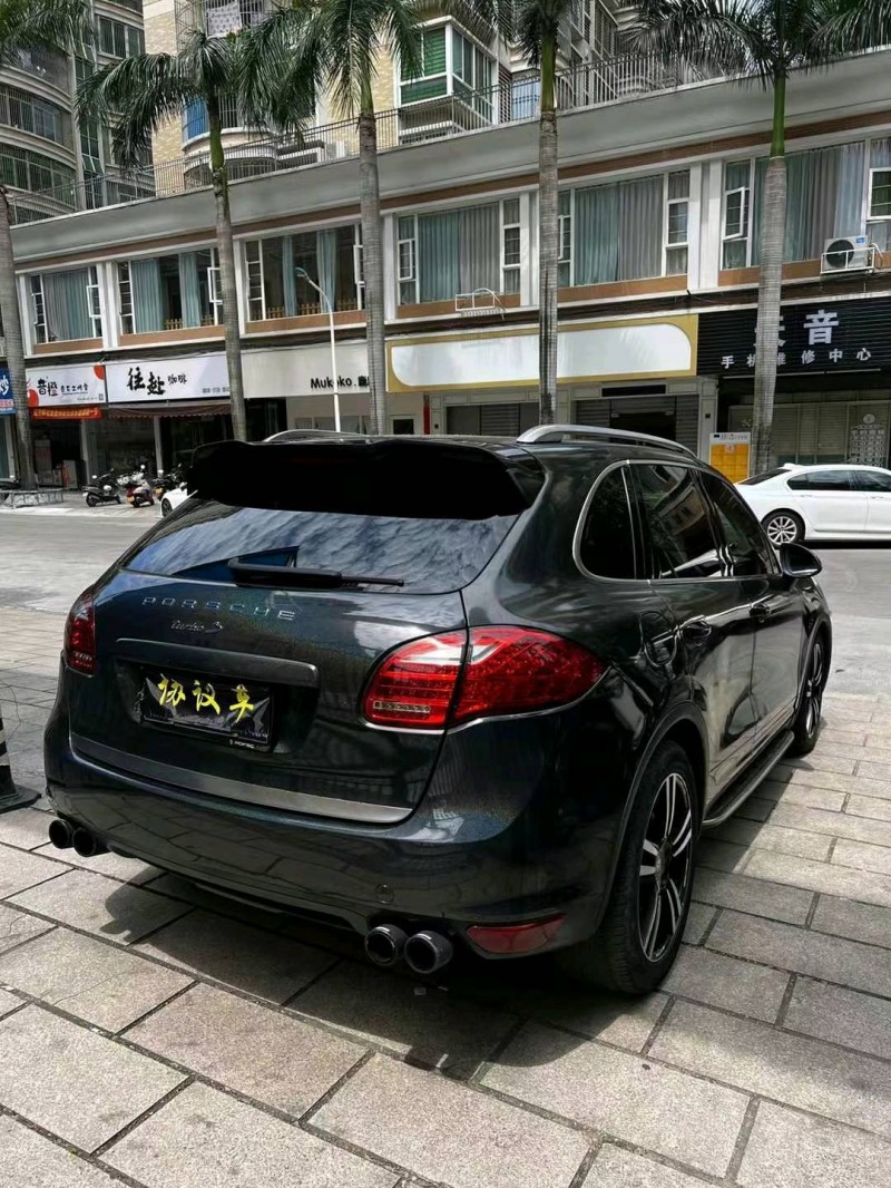 珠海12年保時捷卡宴3