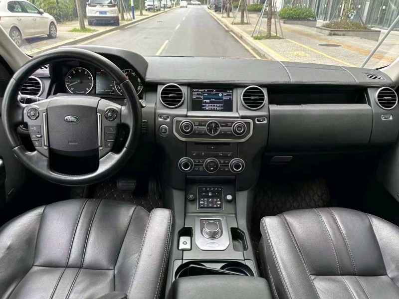 汕头17年路虎发现4