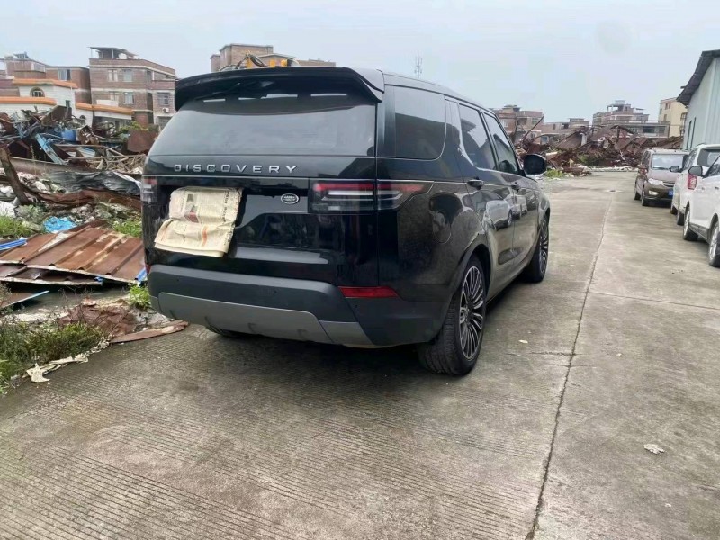 汕头19年路虎发现8