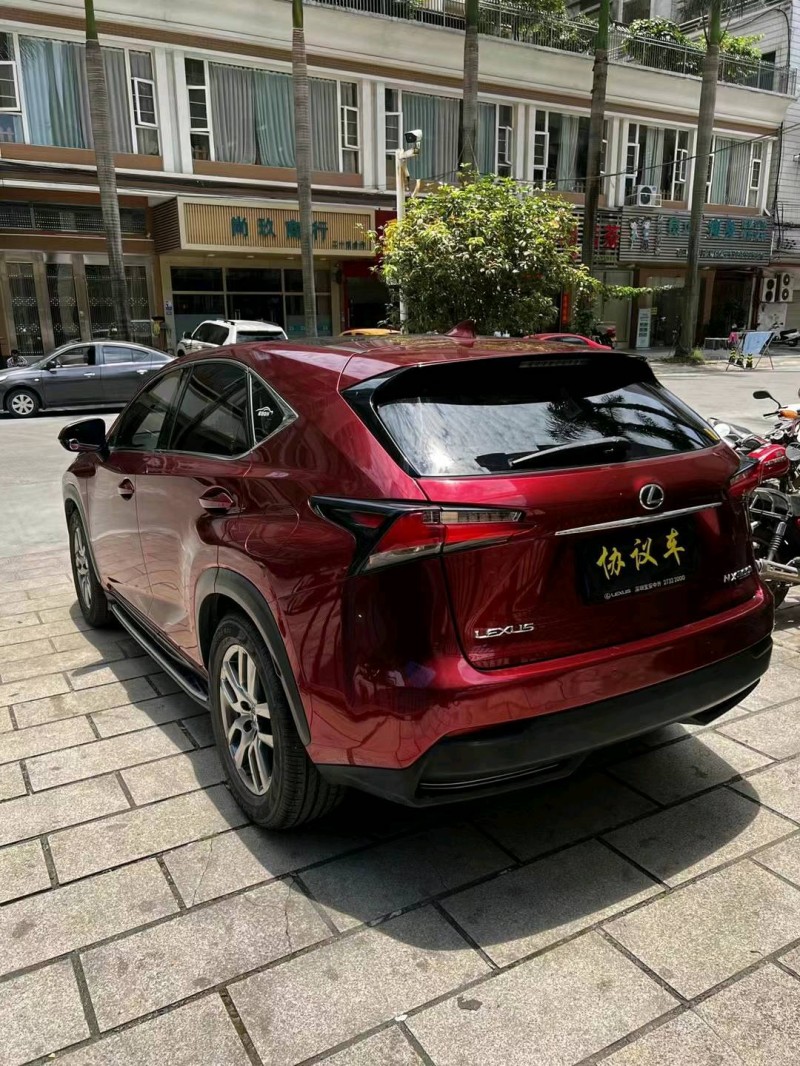 汕头16年雷克萨斯NX3