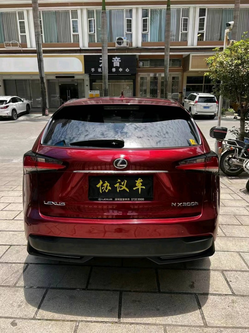 汕头16年雷克萨斯NX4