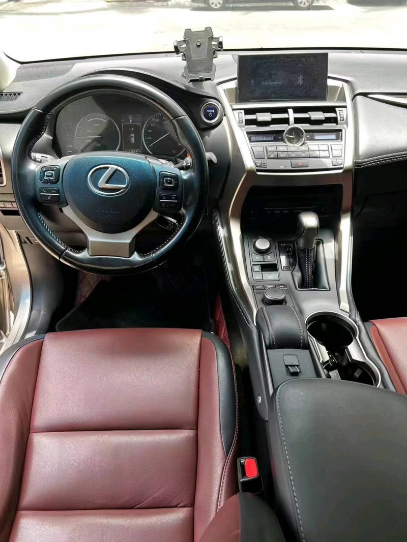 汕头16年雷克萨斯NX7