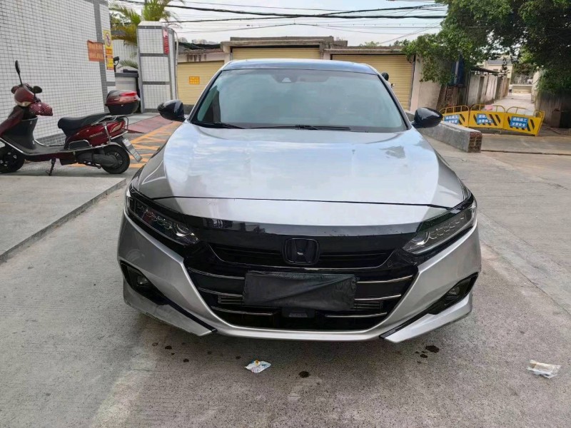 汕头22年本田雅阁1