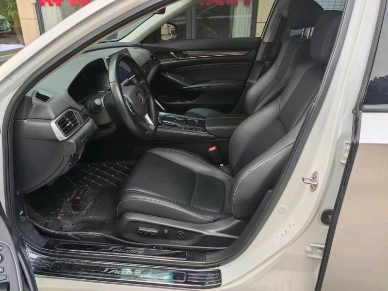 汕头22年本田雅阁5