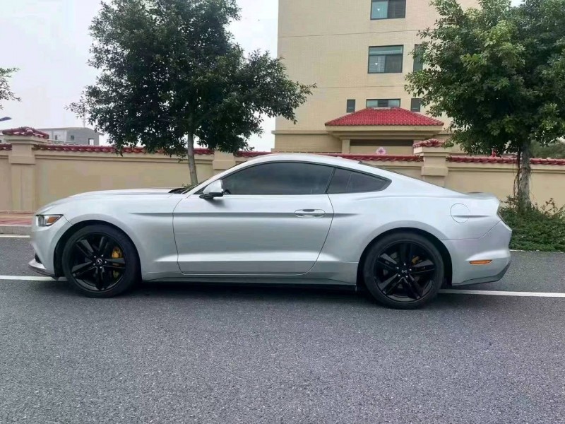 汕头17年福特野马4