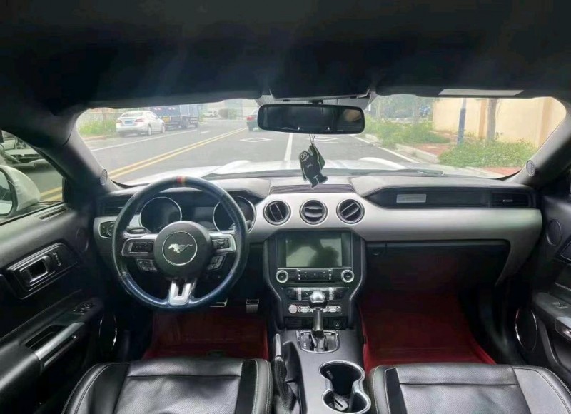 汕头17年福特野马5