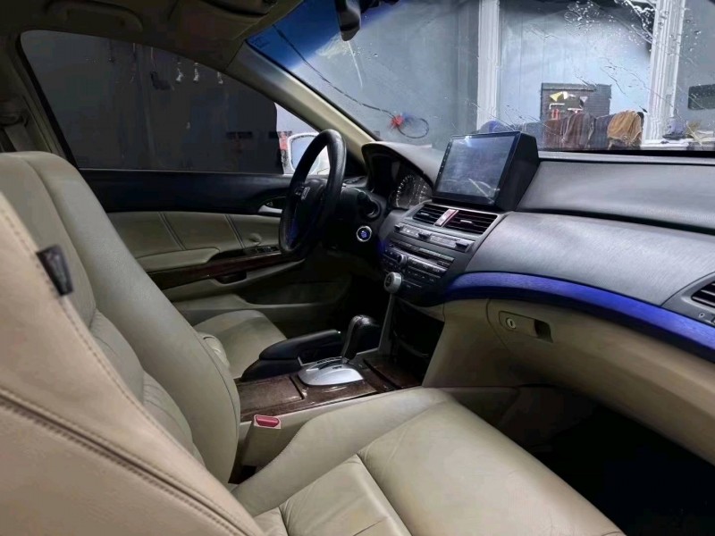 济宁12年本田雅阁6