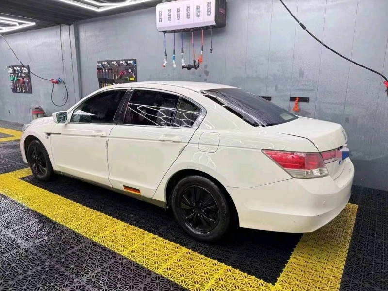 济宁12年本田雅阁8