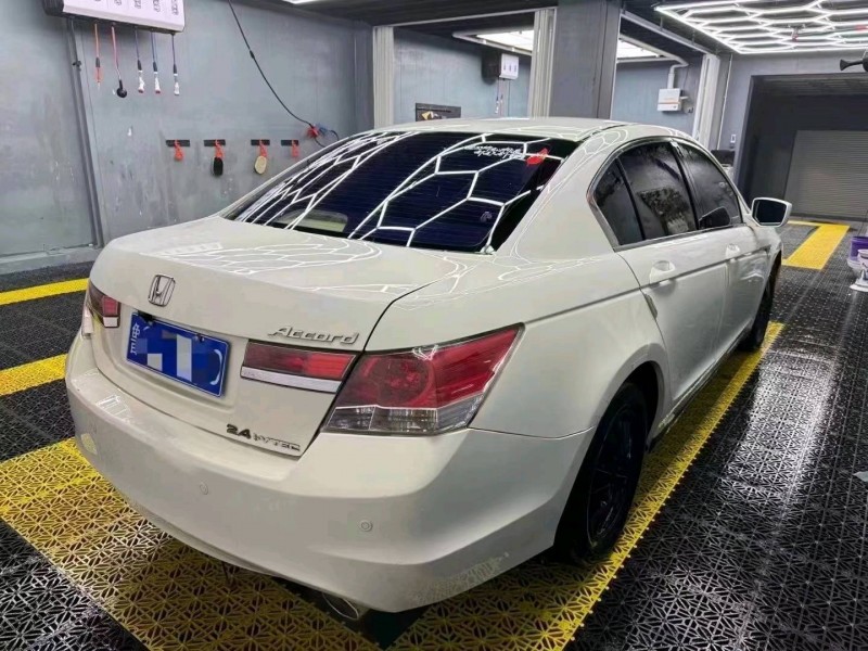 济宁12年本田雅阁9