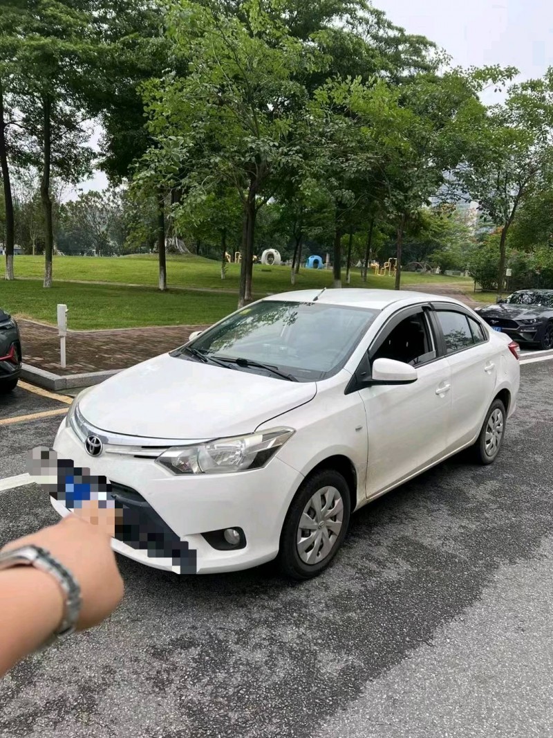 佛山16年丰田威驰2