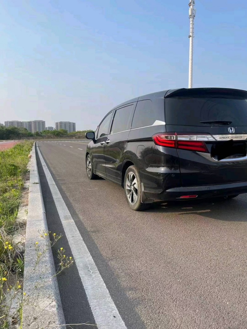 济宁16年本田奥德赛8