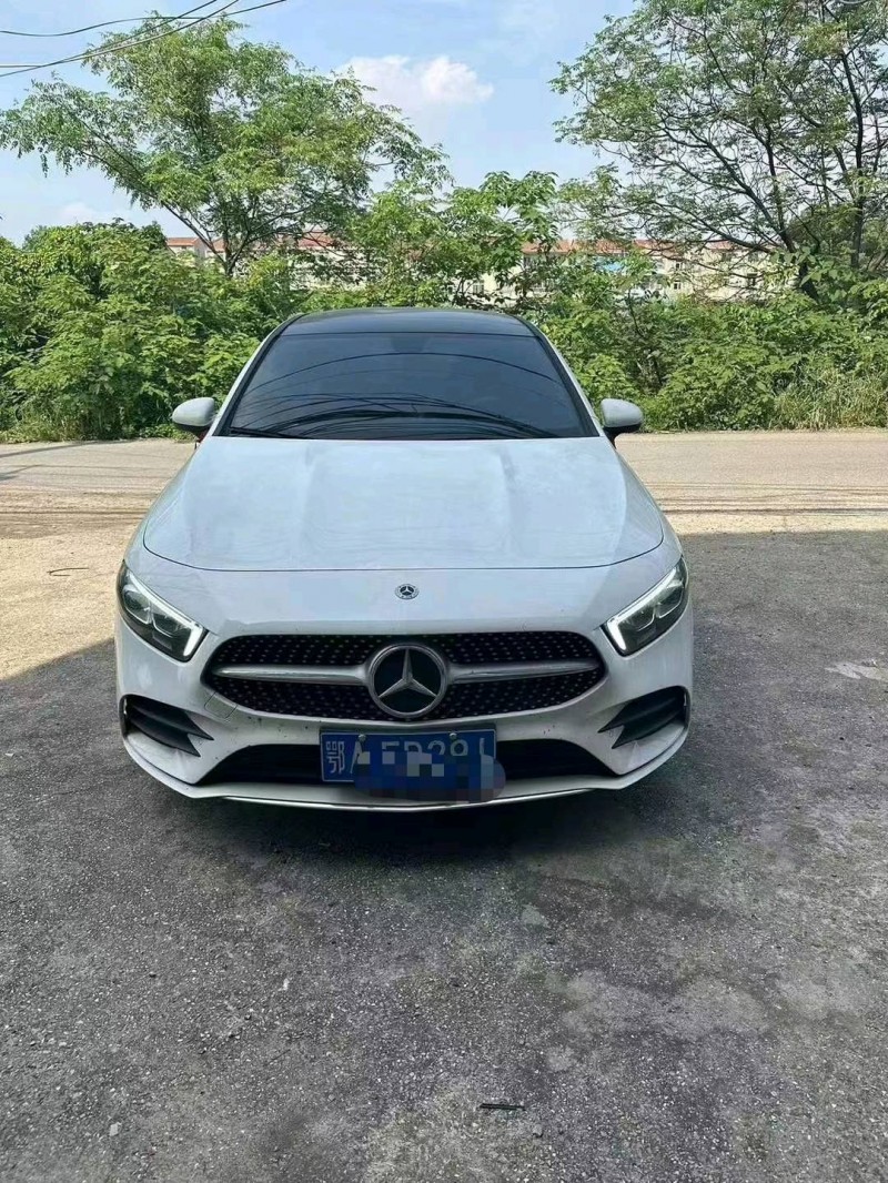 重庆23年奔驰A1
