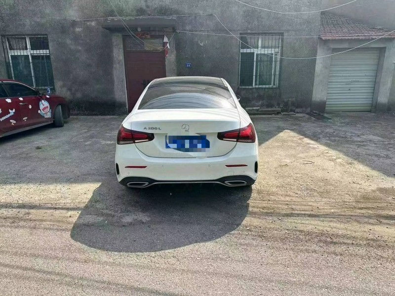 重庆23年奔驰A7