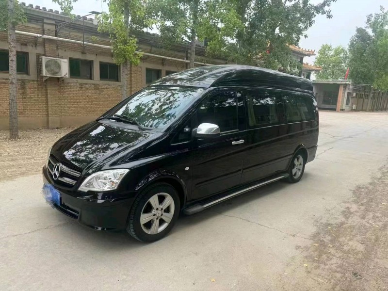 保定14年奔驰威霆3