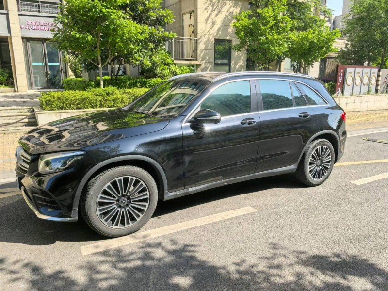 苏州19年奔驰GLC3