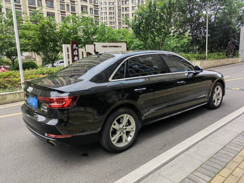 苏州18年奥迪A4L7