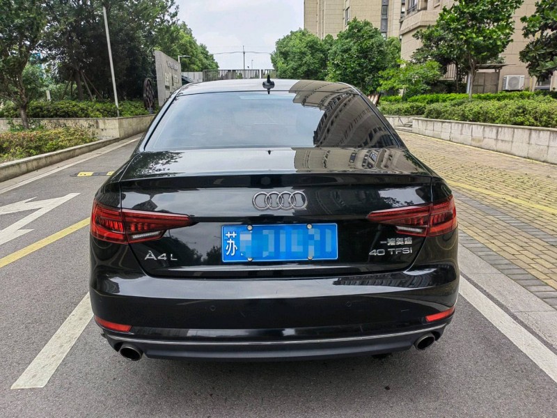 苏州18年奥迪A4L9
