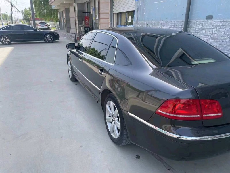 保定11年大众辉腾4