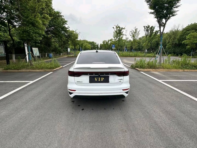 嘉興23年吉利帝豪6