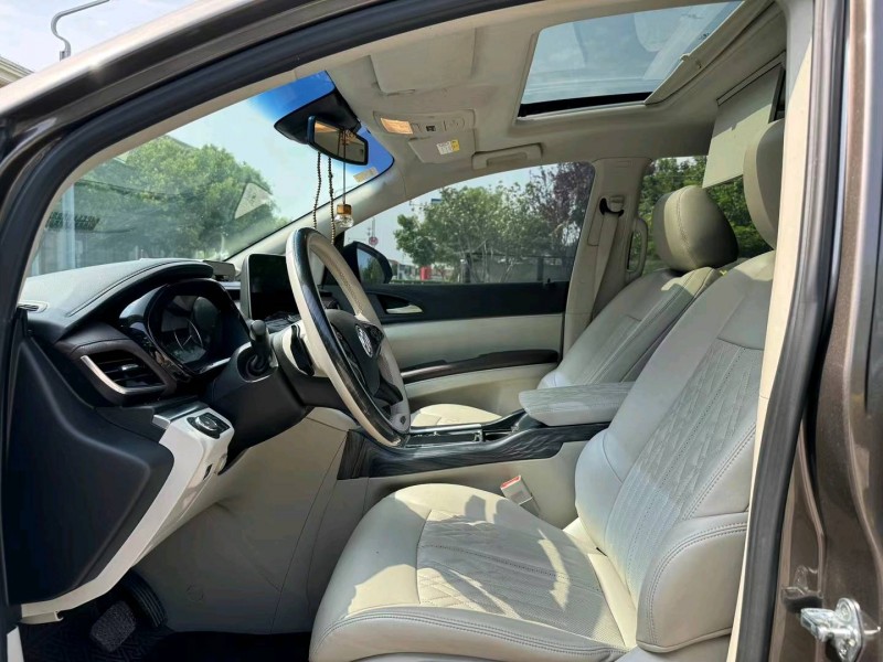 青岛21年别克GL84