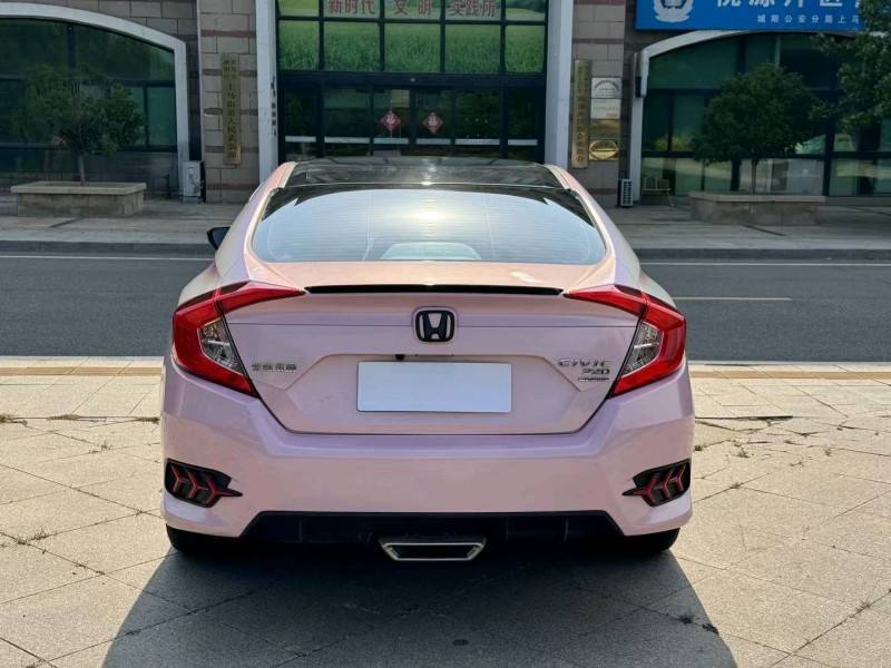 青岛21年本田思域9