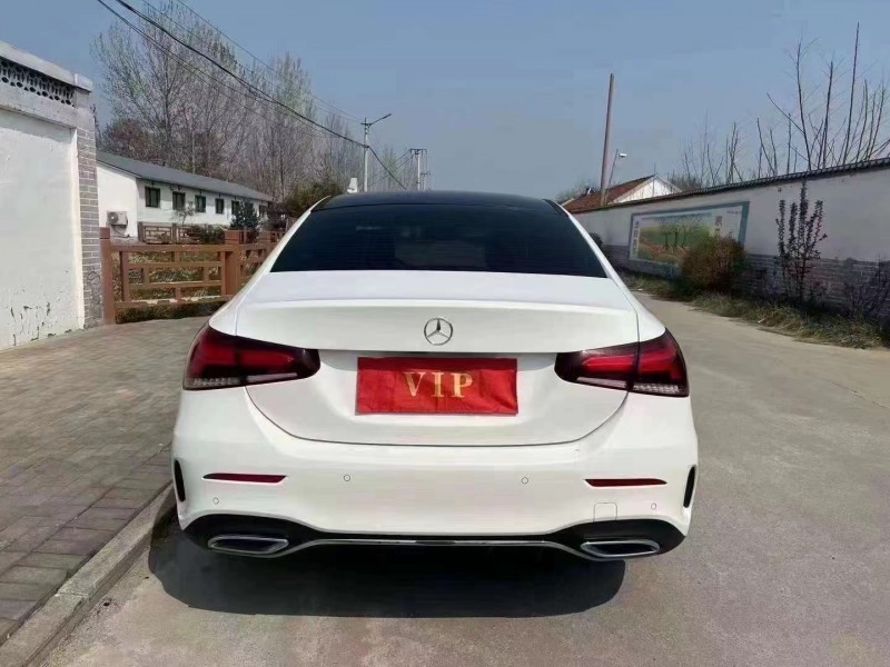 青岛21年奔驰A9