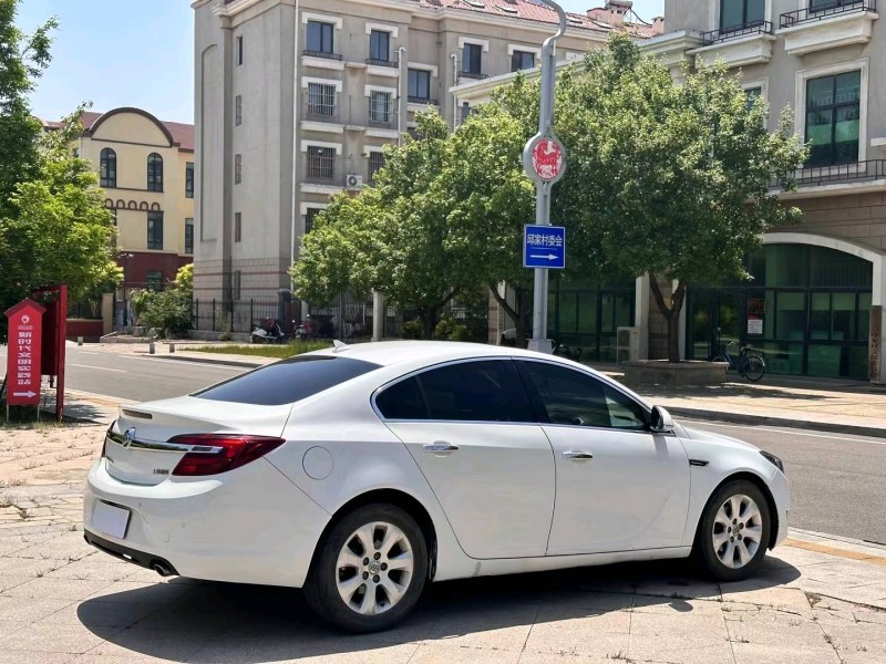 青岛14年别克君威7