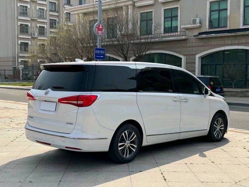 青岛21年别克GL87