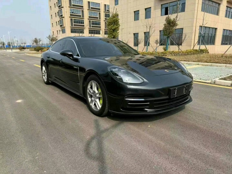 徐州19年保时捷帕拉梅拉2