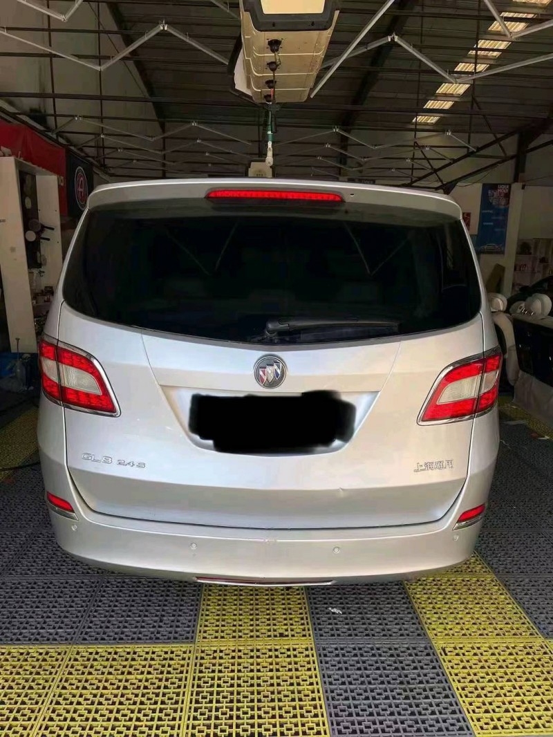 东营11年别克GL87