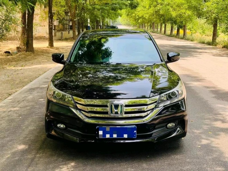 济南15年本田雅阁1