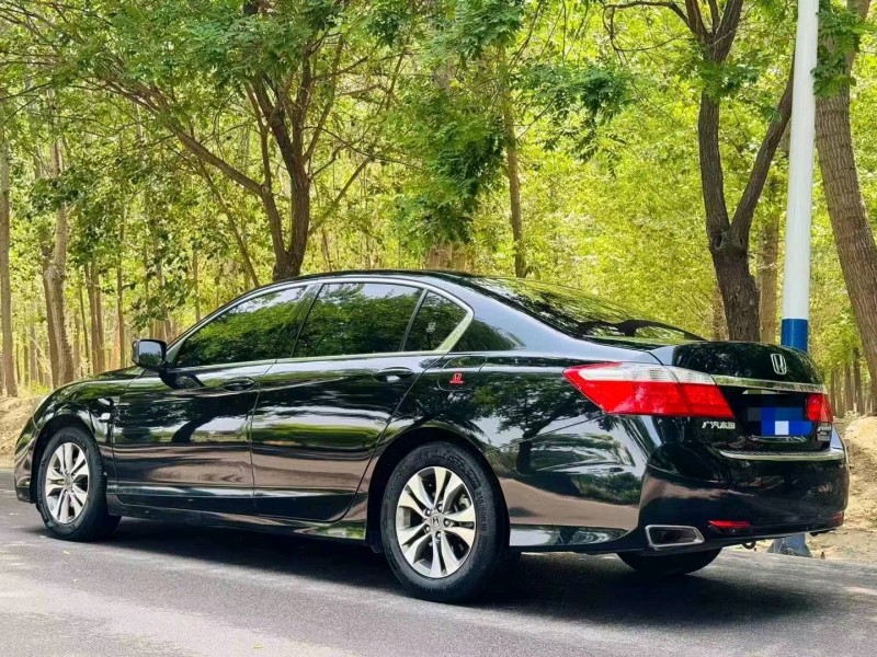 济南15年本田雅阁4