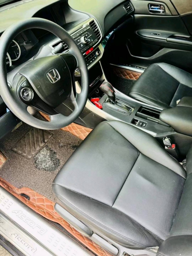 济南15年本田雅阁6