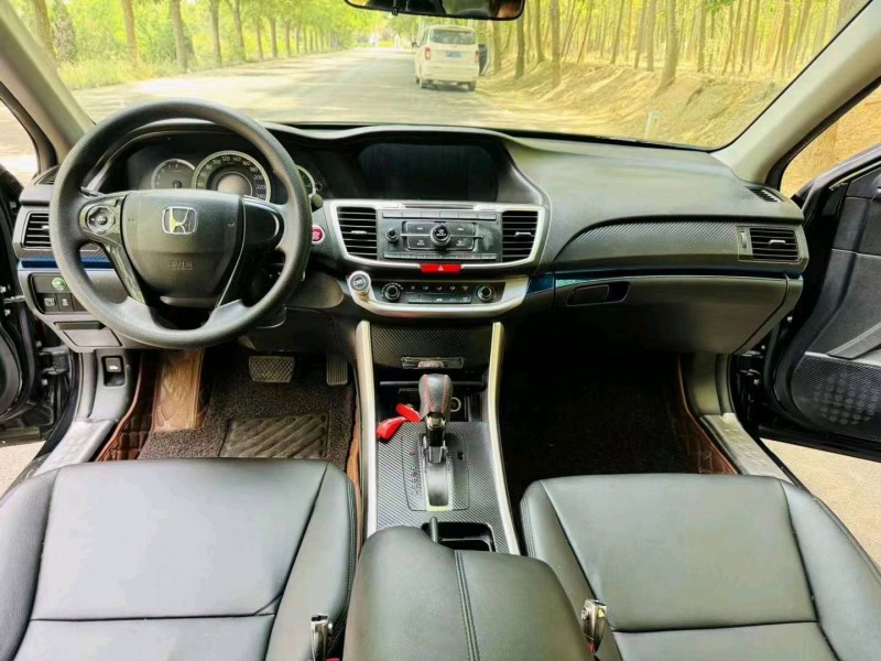 济南15年本田雅阁8