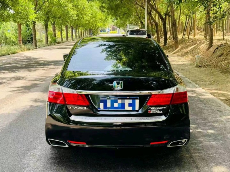 济南15年本田雅阁9