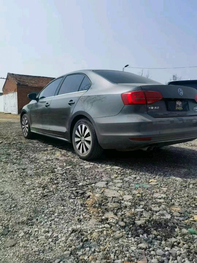 保定17年大众速腾5